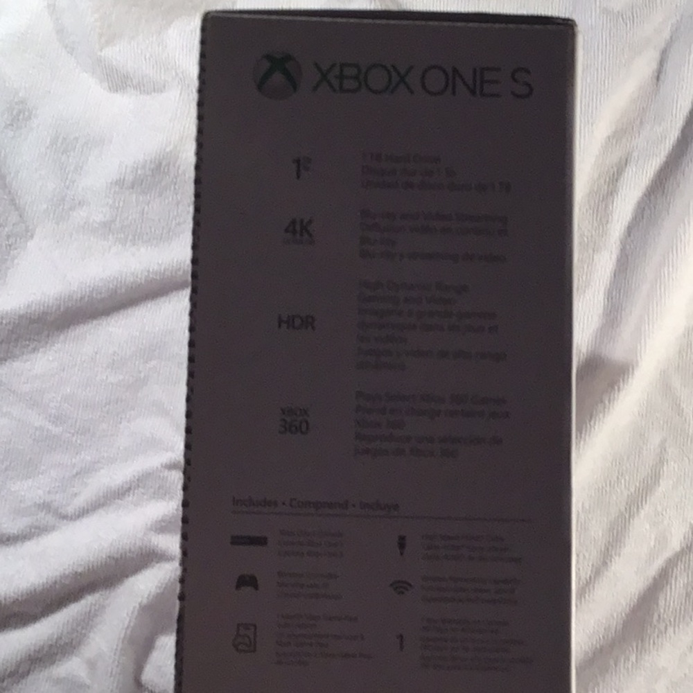 NEW X BOX S w FORTNITE & NBA2k20 - Picture 5 of 10